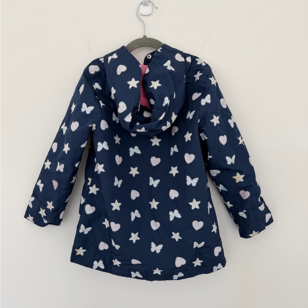 🌧️✨ Carter’s Girls Rain Jacket – Size 6 – Color-Changing Print! ✨🌧️ - Picture 6 of 9